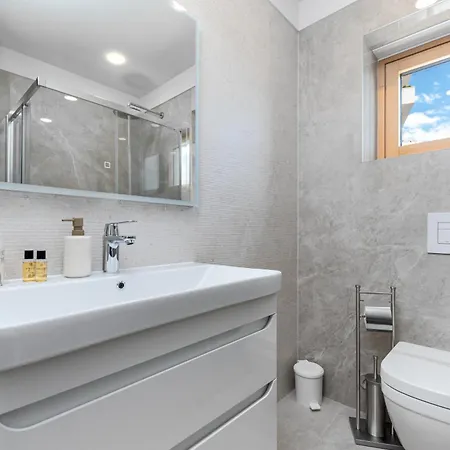 Luxury Adria Sea City & Mountain View Apartment Makarska Exterior photo