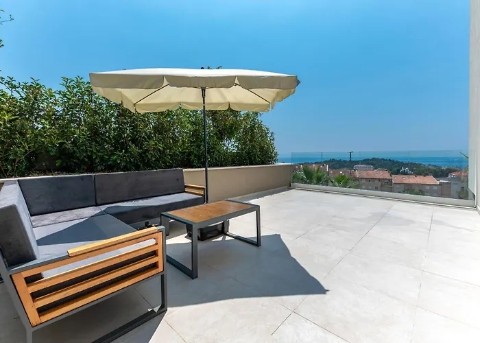 Luxury Adria Sea City & Mountain View Apartment