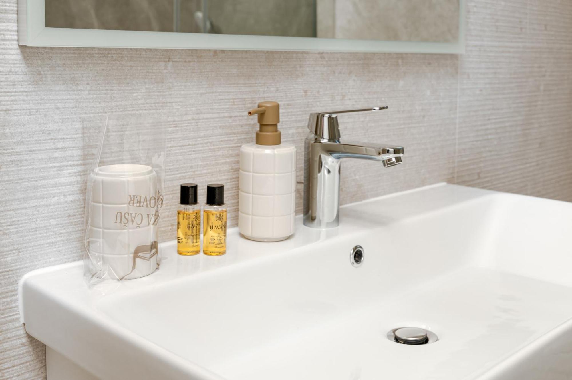 Luxury Adria Sea & Mountain View