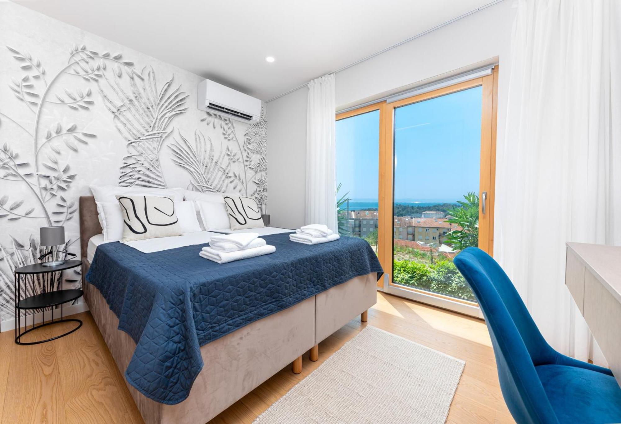 Luxury Adria Sea & Mountain View